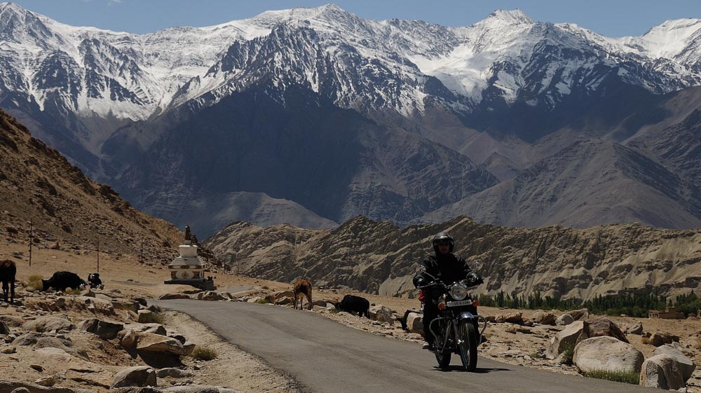 Voyage à moto dans l'Himalaya Indien - Mini trip en Royal Enfield dans la vallée de l'Indus vers Likir au Ladakh