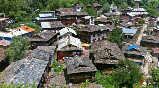 Vieux village de Manali - Voyage en moto du Kinnaur au Spiti en Royal Enfield, Inde Himalaya