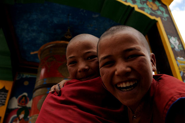 Moines au monastère de Rizong - Voyage à moto Transhimalayenne et Ladakh, Inde, Himalaya