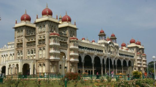 road-trip-moto-voyage-inde-sud-royal-enfield-kerala-karnataka-tamil-nadu-palais-mysore