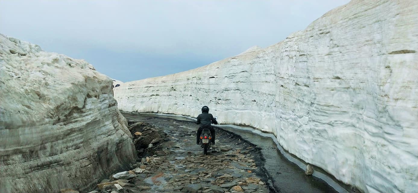 Mur de neige Rohtang pass - Road trip moto Transhimalayenne - Inde Ladakh