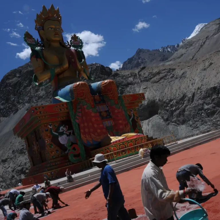 statue-bouddha-diskit-nubra-ladakh-himalaya-inde