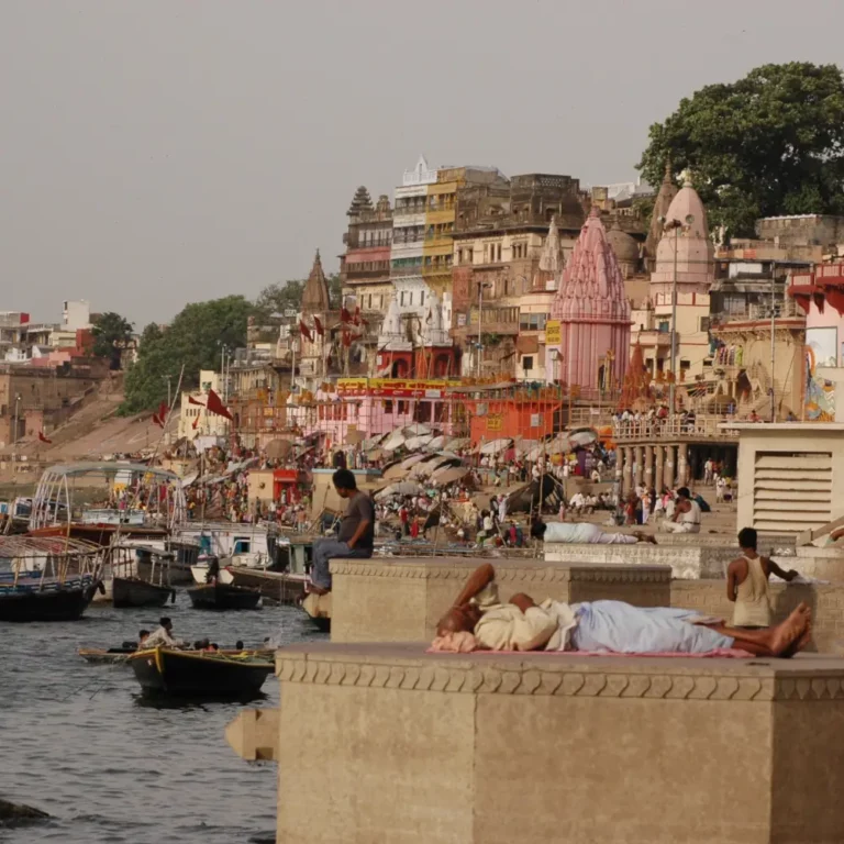 varanasi-ghat-inde