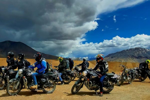 road-trip-moto-ladakh-himalaya-inde-royal-enfield