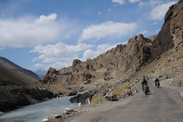 Le long de l'Indus en Royal Enfield - Voyage moto au coeur du Ladakh, Inde, Himalaya