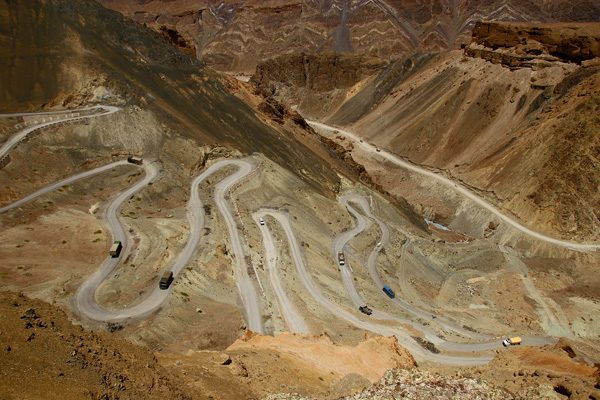 Lacet de Jalebi, ancienne route de Lamayuru - Voyage à moto Transhimalayenne et Ladakh, Inde, Himalaya